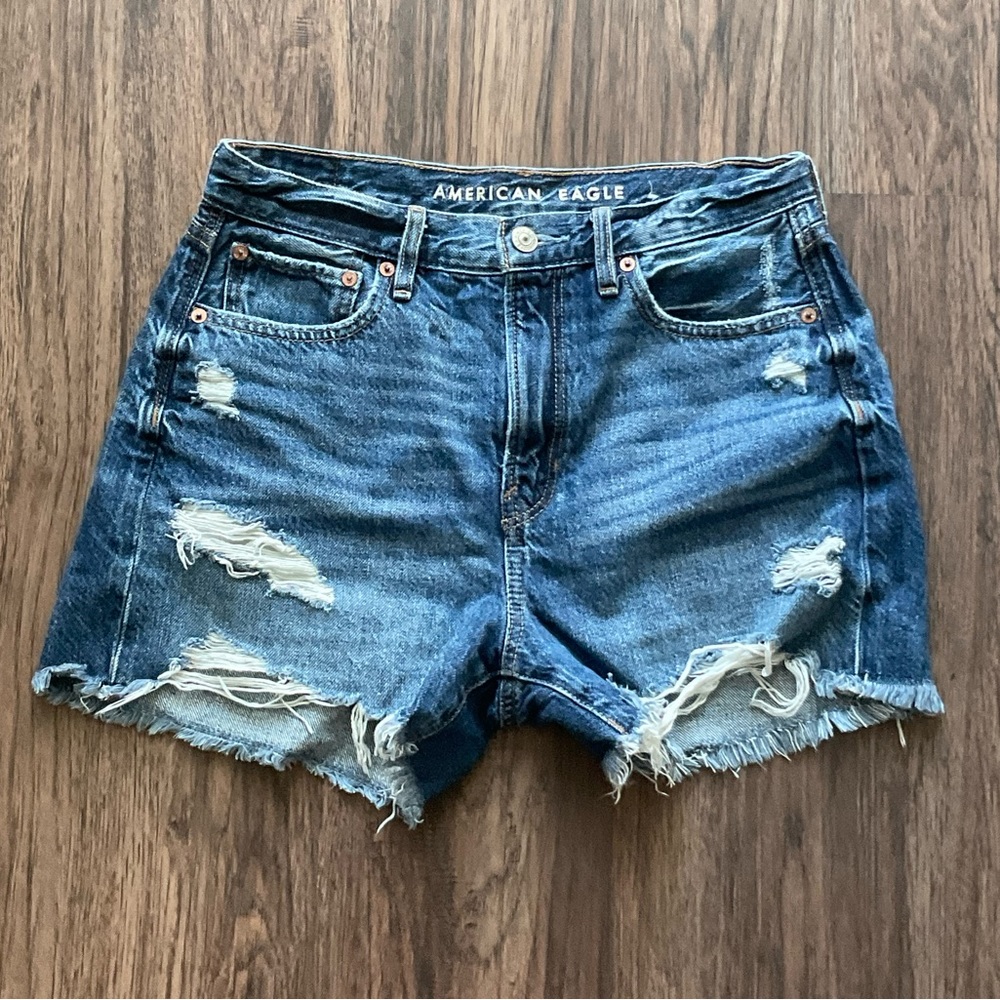 American Eagle Outfitters Blue Distressed Jean Shorts Size 4